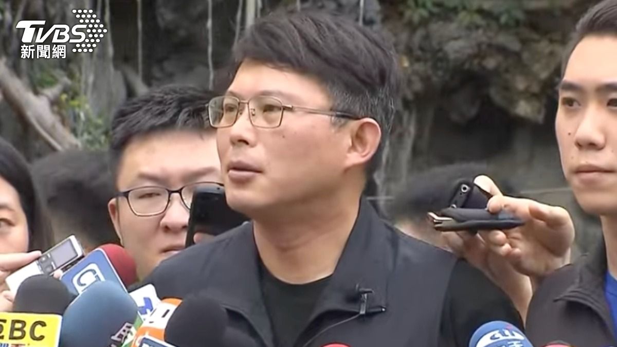不只「赴中報備」提案被退 黃國昌:其他案子綠營怎不敢吭