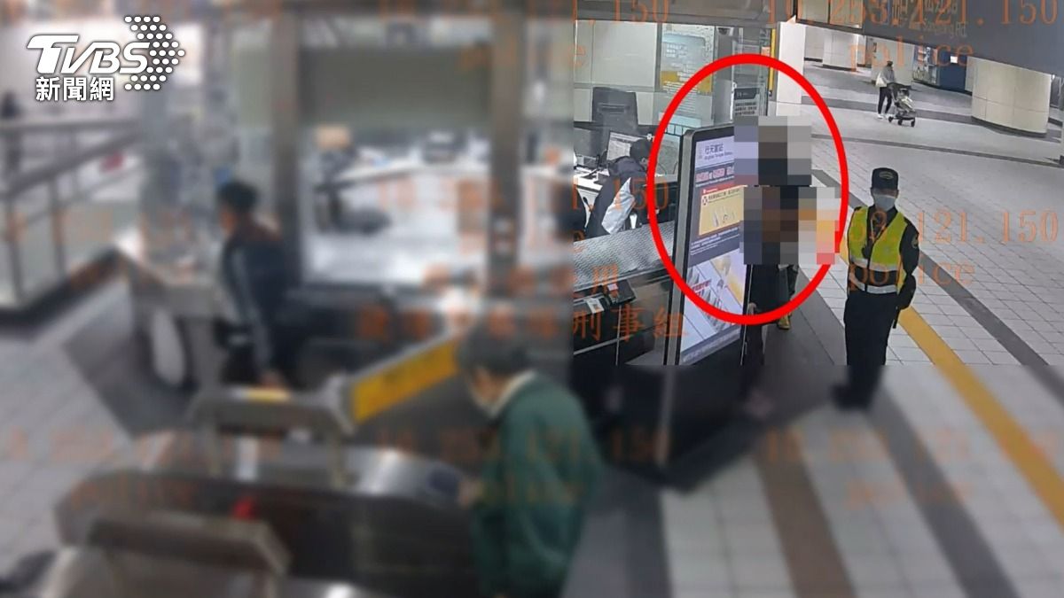 蔡男到捷運站服務台申請退款。(圖/TVBS)