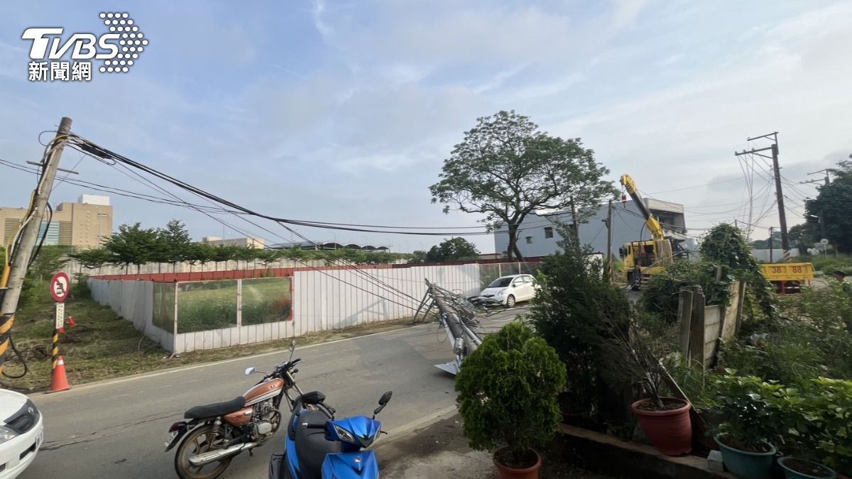 快訊/桃園又停電!航空城統包商施工拉斷電桿 影響257戶