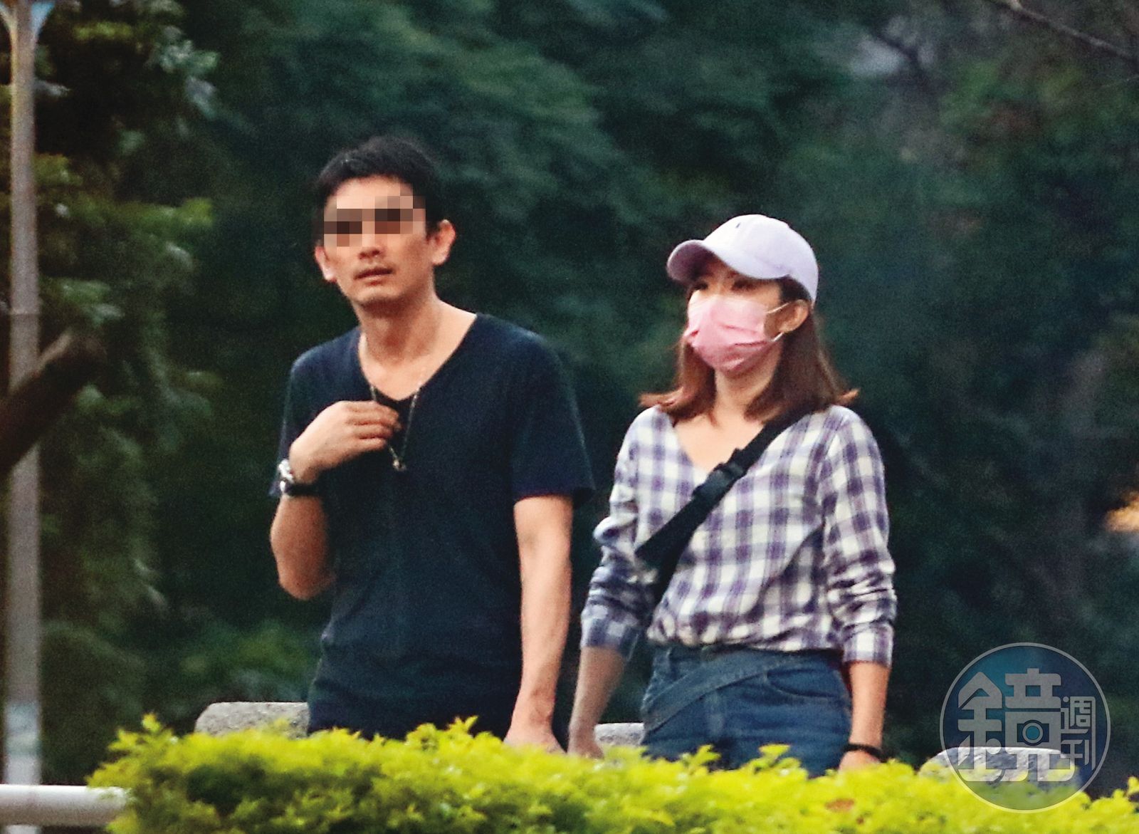 穩交男友(左)5年,謝忻(右)鮮少帶著男友出席活動,因此很多朋友都沒見過謝忻男友本尊。(圖/鏡週刊)