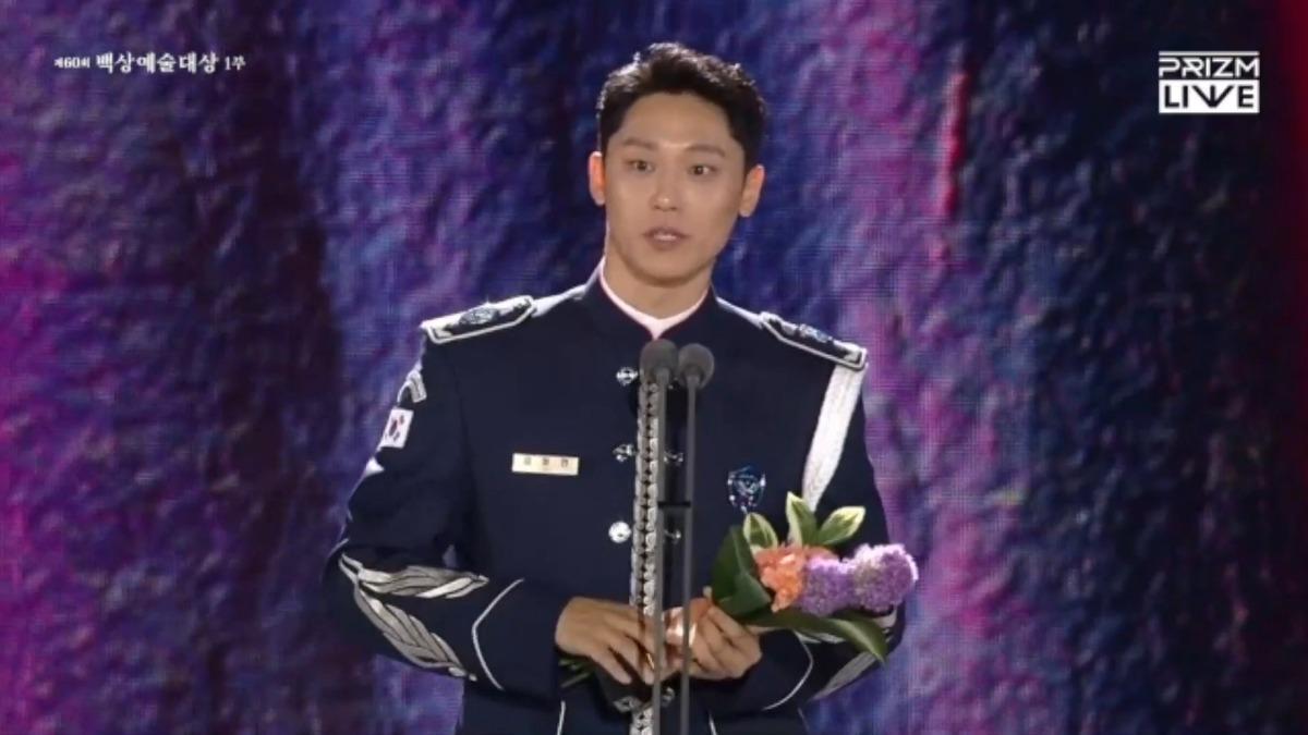 百想60／李到晛《破墓》奪新人獎　甜謝女友放閃：知衍啊非常謝謝妳