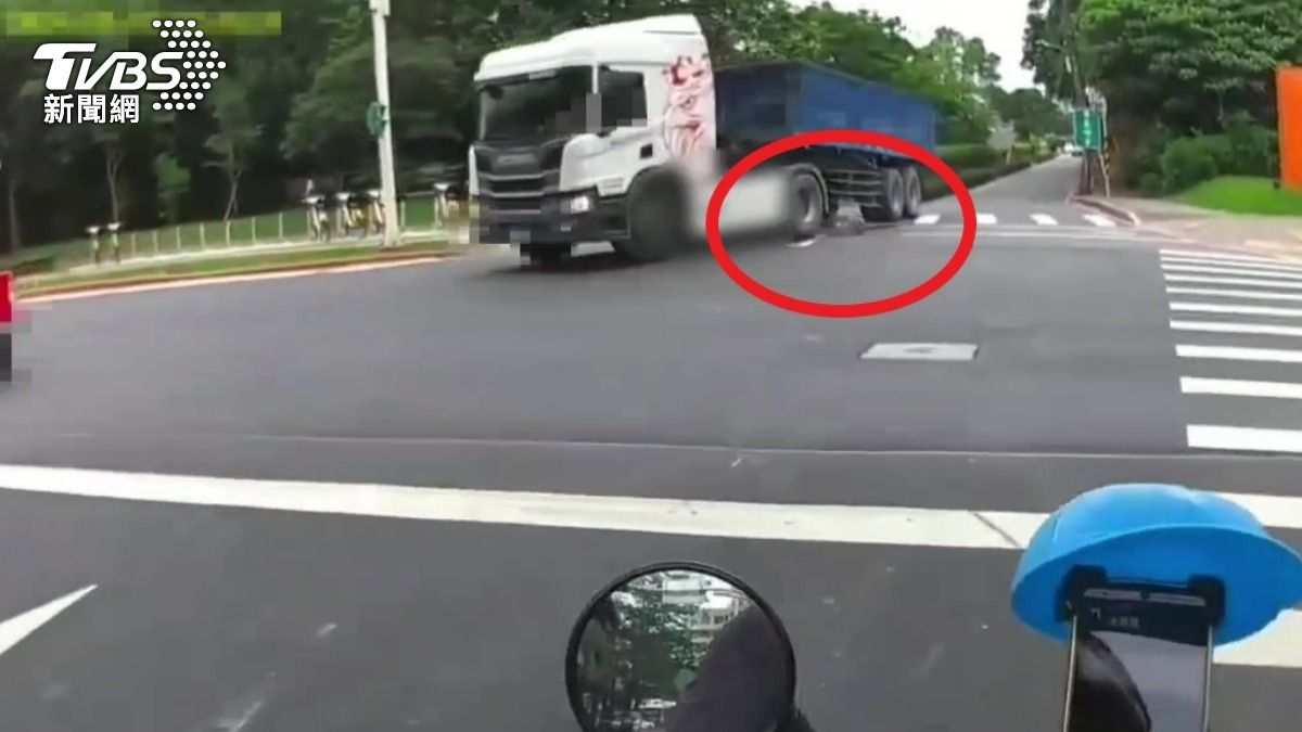 悚!北投死亡車禍 騎士直擊79歲單車翁遭聯結車輾斃