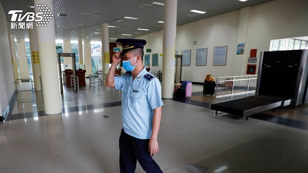 入境中國注意!陸國安新規疑提前上路 旅客手機恐被抽查