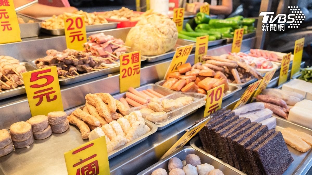 點炸物給幼童吃！店員驚見「288字作文」　網笑：點餐像寫大悲咒