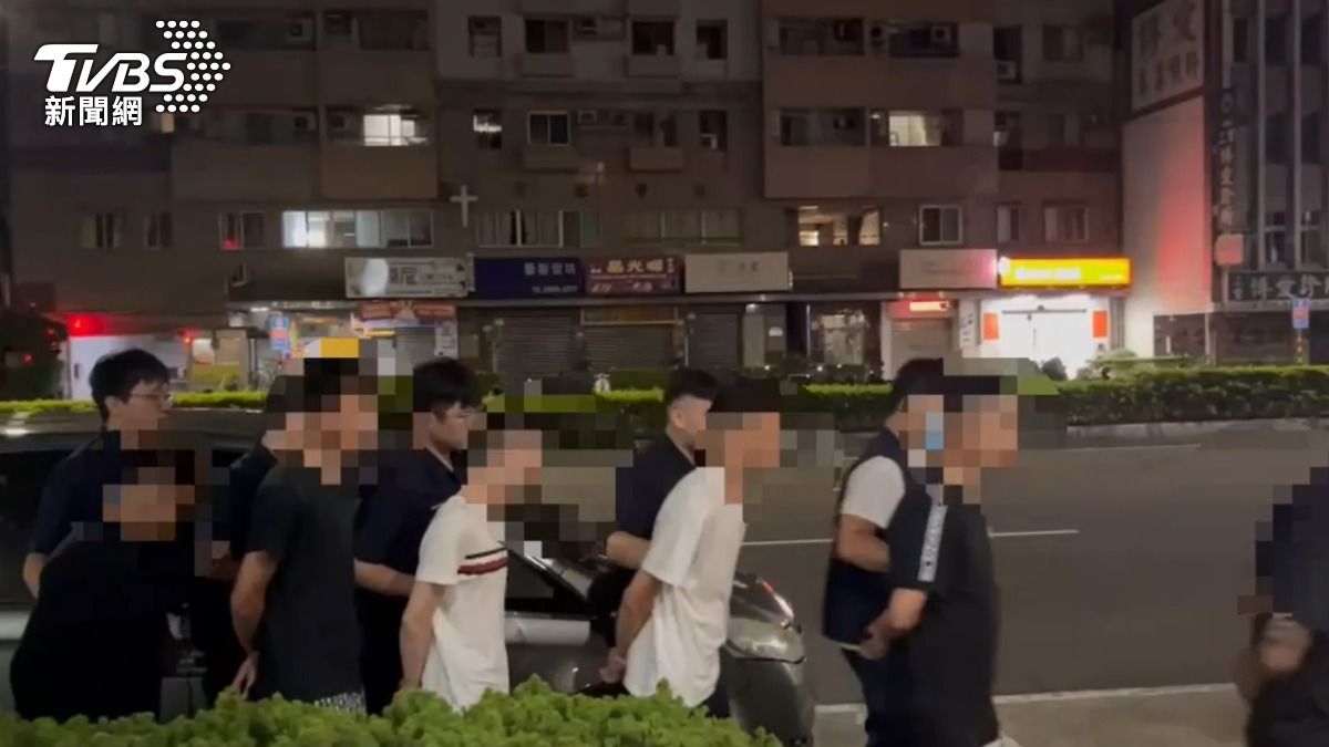 警方循線逮捕6名涉案犯嫌。(圖/TVBS)