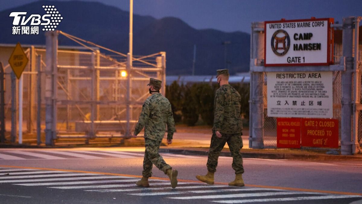 駐日美軍大兵「持刀連搶2超商」 遭警逮捕竟辯稱:生活費不夠