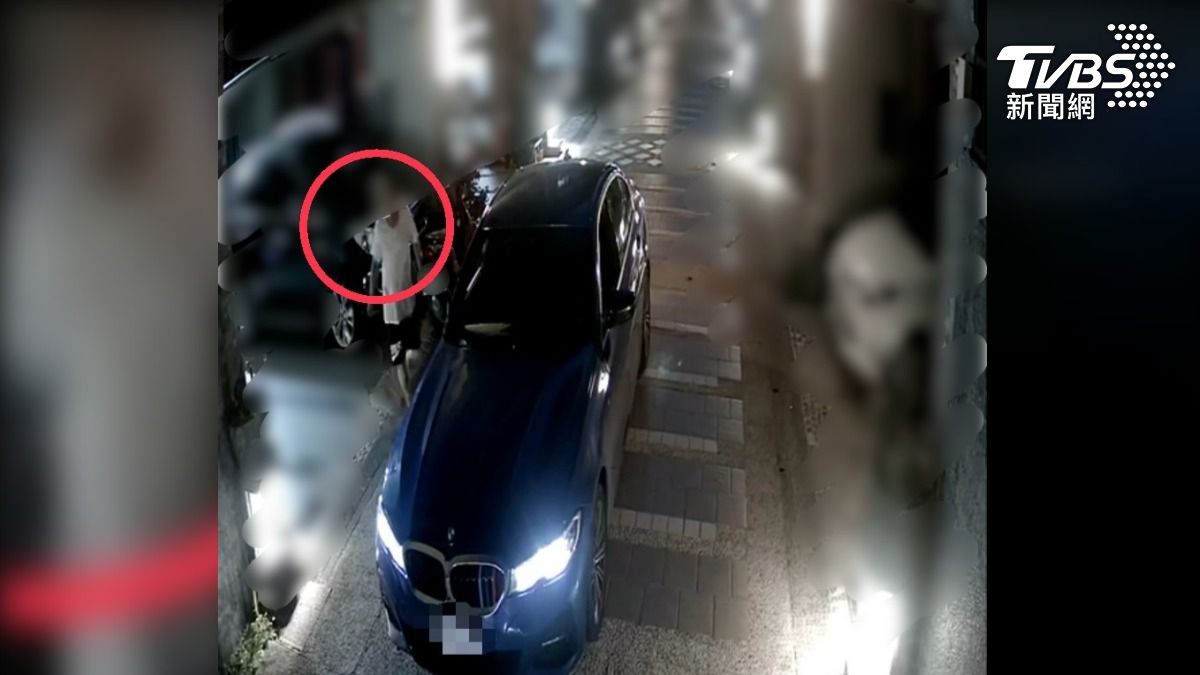 獨/正妹掉錢包 大叔撿到「不敢送警局」開雙B直衝她家找人