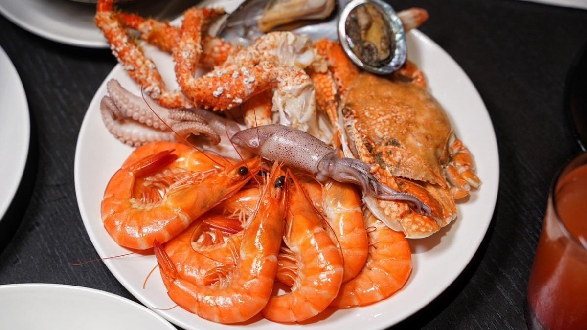 冷盤區是海鮮控天堂。(圖/阿華田的美食日記提供)