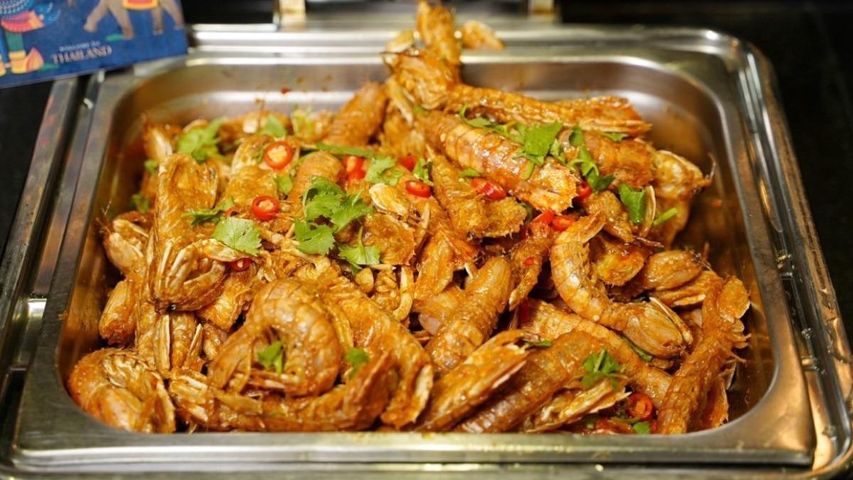 熟食區的「泰式酸辣螳螂蝦」鮮香惹味。(圖/阿華田的美食日記提供)
