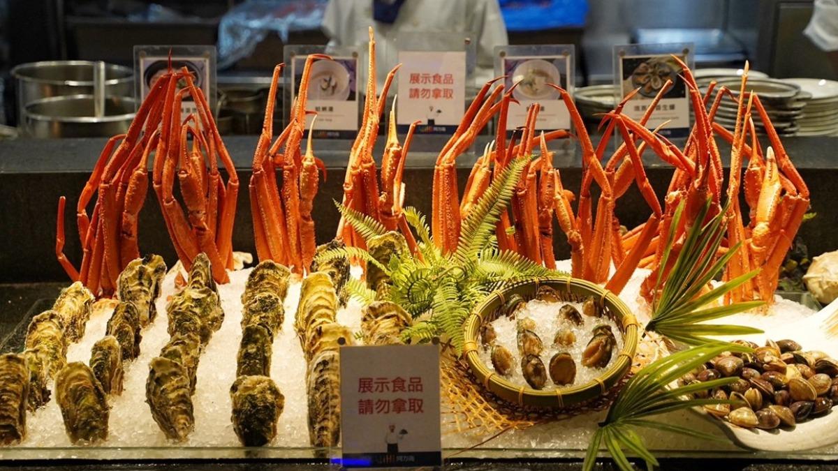 現蒸海鮮區是一般吃到飽少見的規格。(圖/阿華田的美食日記提供)