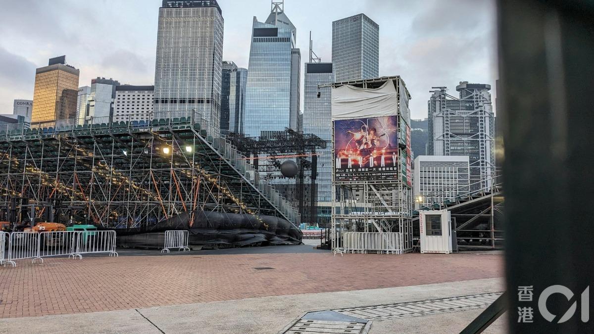 工人拆五月天香港演唱會舞台失足墜落 當場昏迷送醫搶救