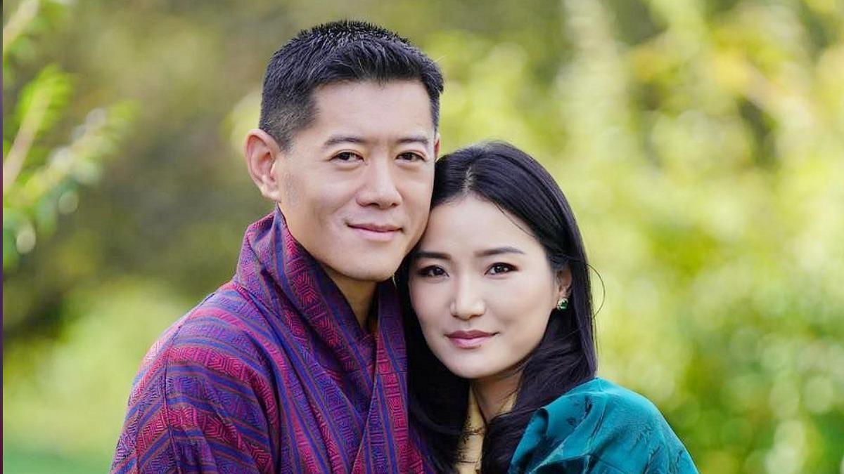 「最美王后」產後首次公開露面!情緒潰堤痛哭 背後真相曝光