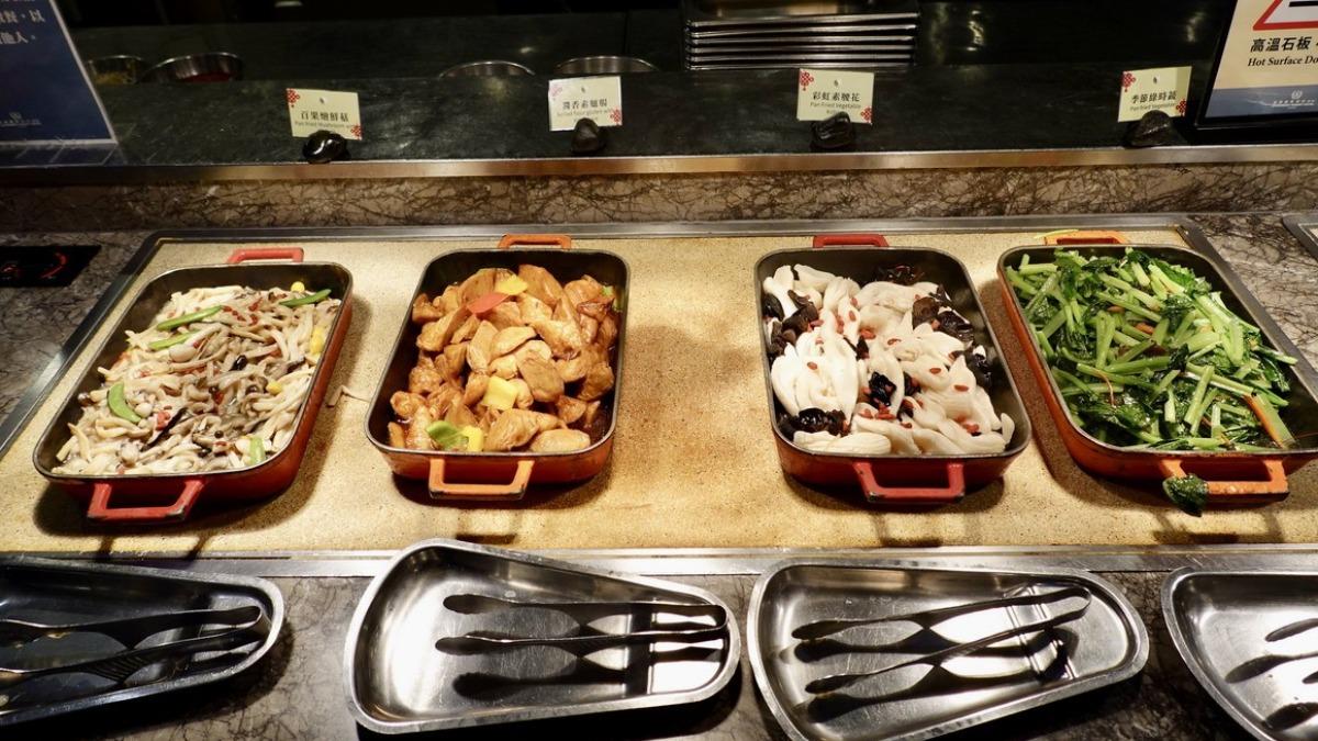 素食者也有多樣素菜可選。（圖／貓大爺部落格提供）