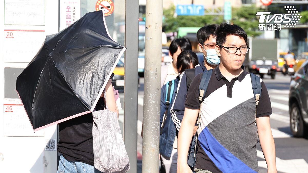 週末前苗栗以南「雨彈連炸4天」 大台北、台東高溫36度