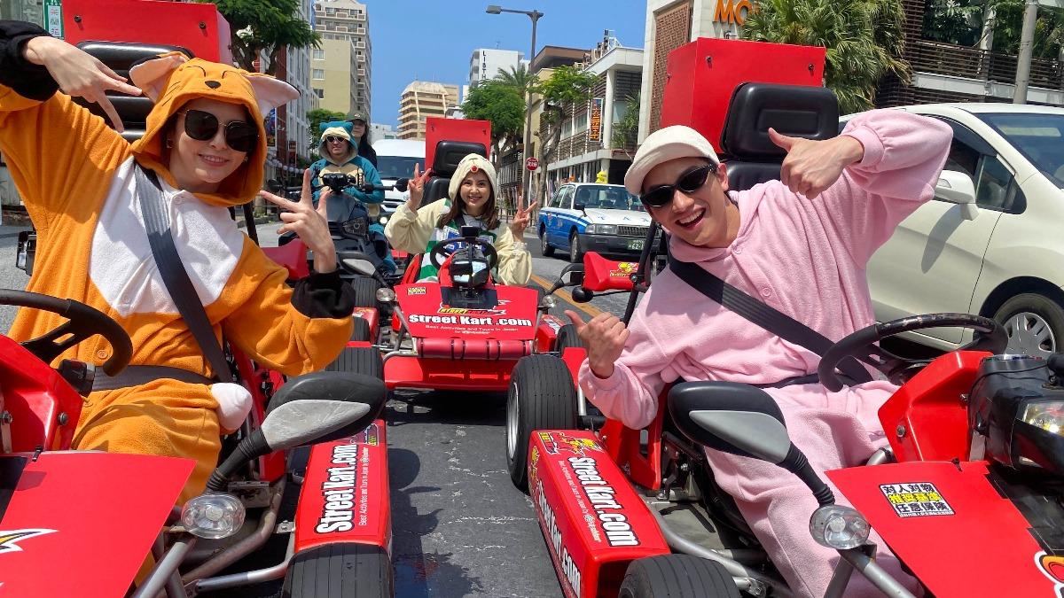 《演員們的旅行》本集至沖繩體驗街頭飆車。(圖/《青春期影視》提供)