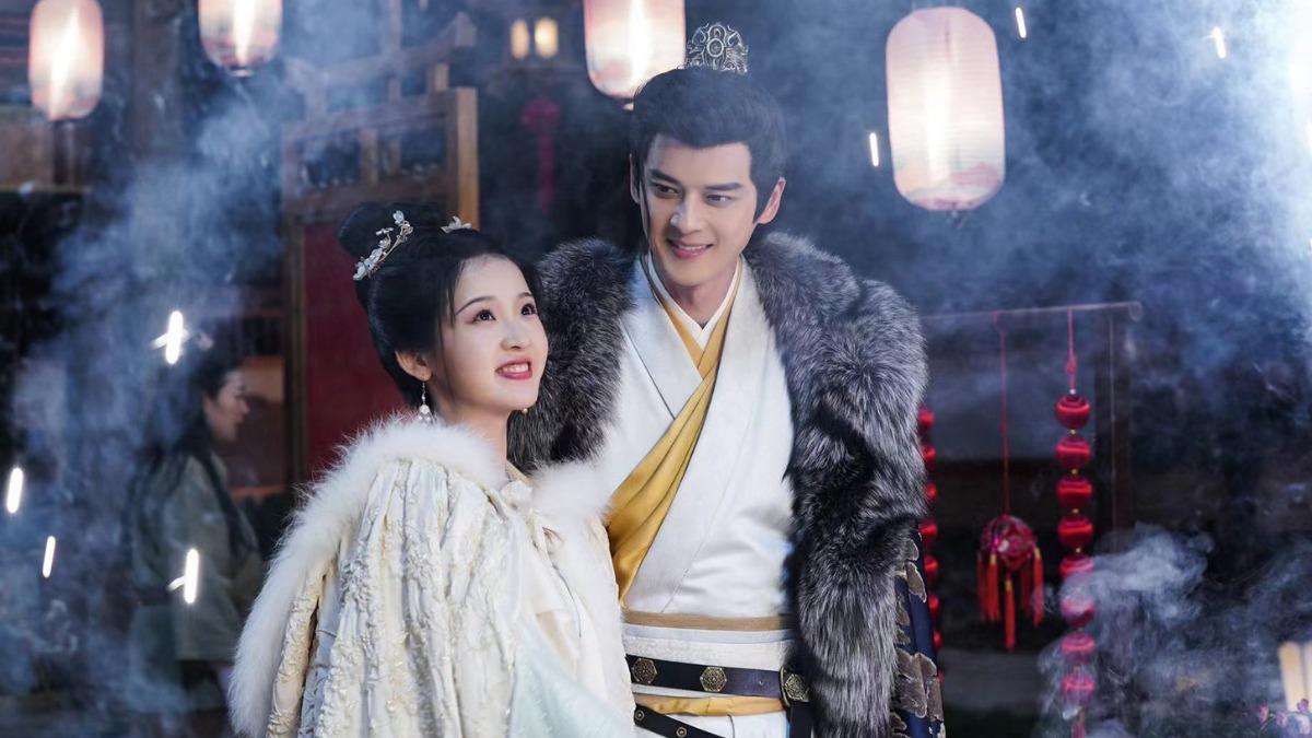 由郭品超(右)及新生代女星張淼怡搭檔先婚後愛古裝愛情。(圖/愛奇藝國際站提供)
