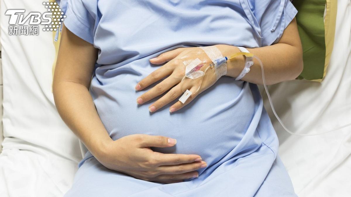 屎意滾滾!人妻一坐馬桶 噴出「一個嬰兒」傻了:以為變胖