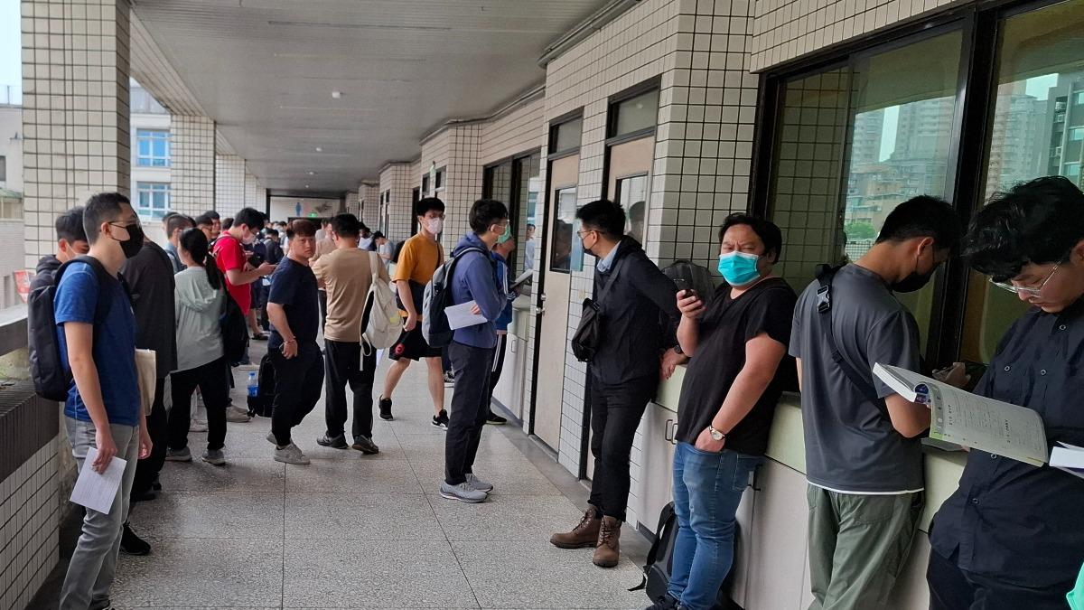搶台電鐵飯碗!會計類別423人搶3名額 錄取率低於1%