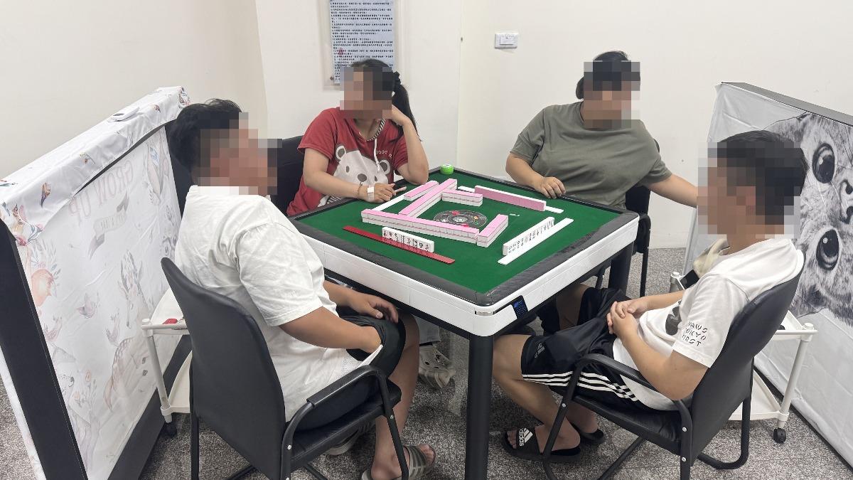 斗六棋牌社聚賭!還高調PO文「找牌咖」 警火速上門逮8人