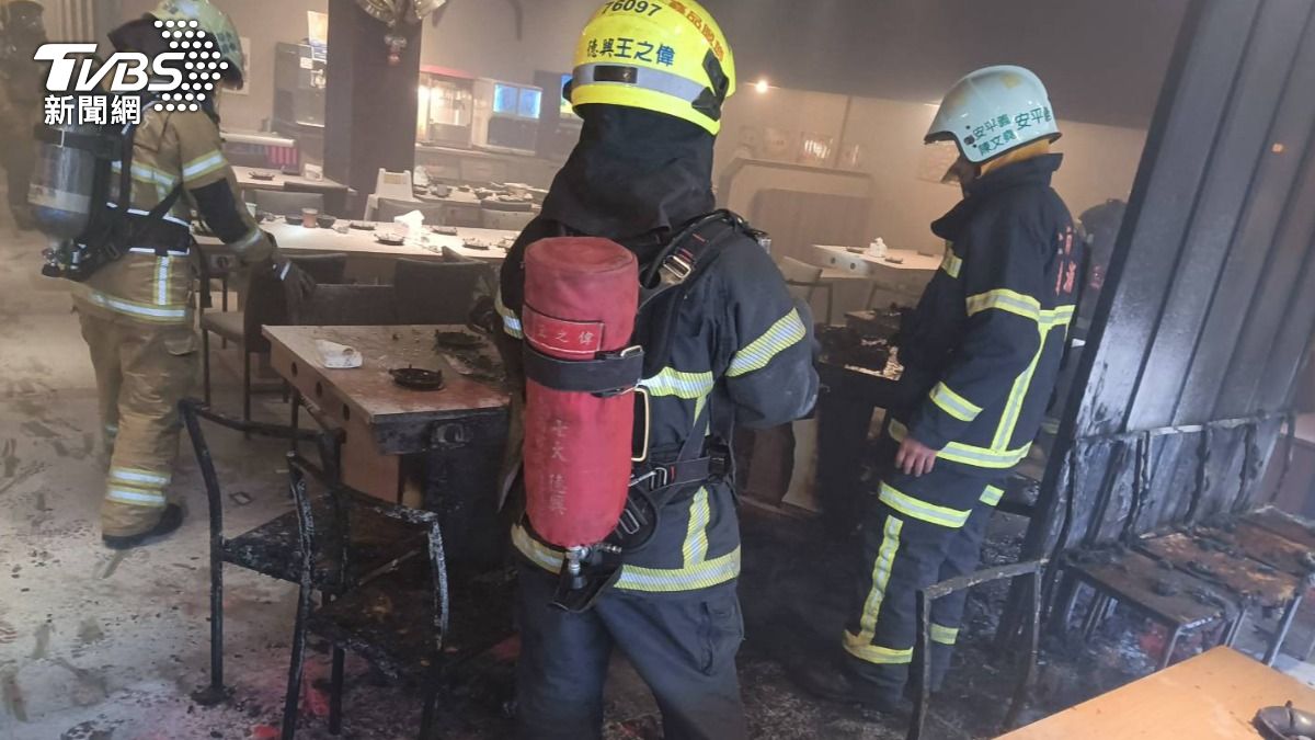 疑感情糾紛!台南知名火鍋店驚爆衝突 破窗潑漆害店面起火