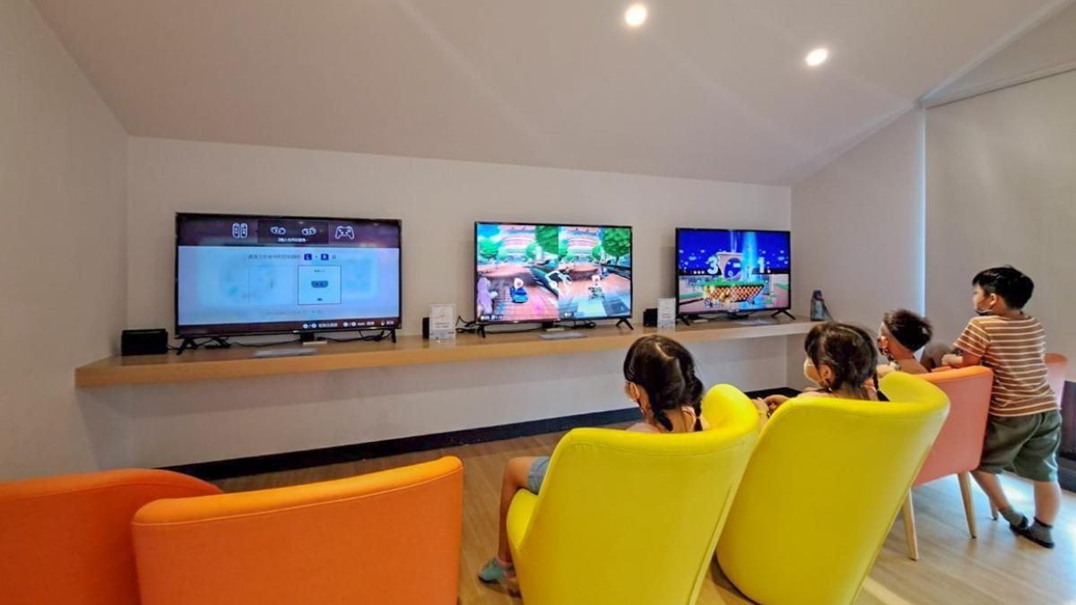 Switch、桌遊。(圖/1個媽咪2個寶提供)