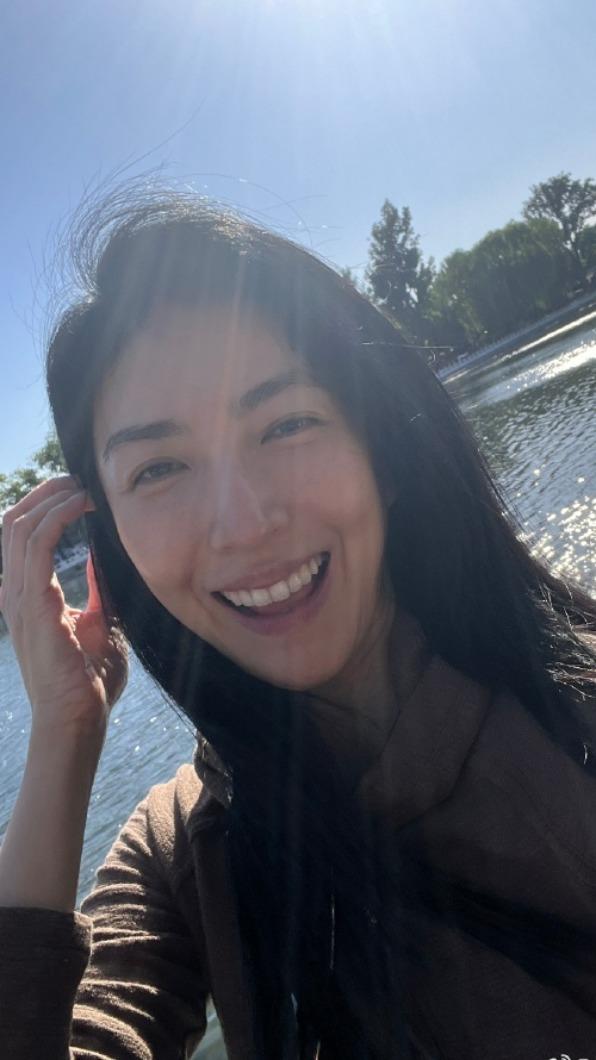 楊謹華曬自拍照。（圖／翻攝自楊謹華微博）