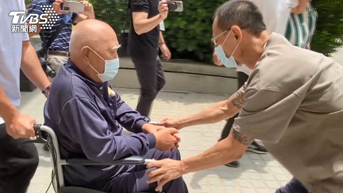 吳健保坐牢為了獲得特殊待遇，利用高姓監獄科員兒子結婚，行賄10萬紅包。（圖／TVBS資料畫面）