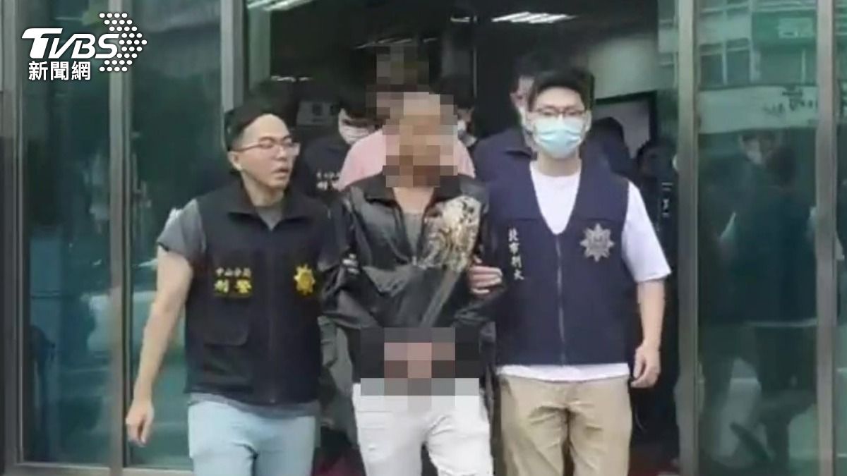 鄭姓主嫌等10人被警方依法送辦。(圖/TVBS)