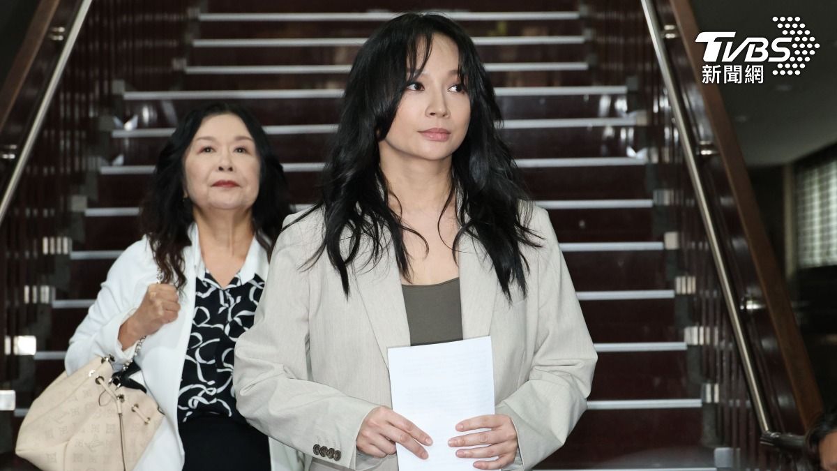 法院針對Faye提告偽造簽名不起訴,前東家華研國際無奈嘆莫名被告。(圖/葉志明攝)