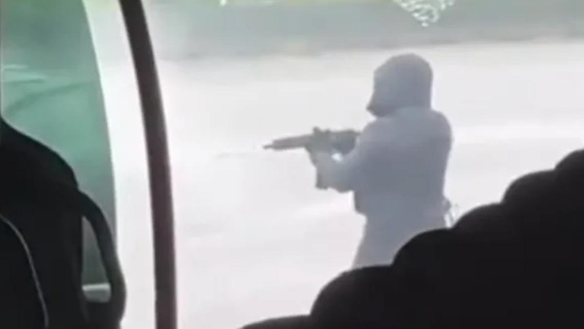 法國囚車遭槍手襲擊!2獄警遇害1囚犯逃脫 馬克宏:找出始作俑者