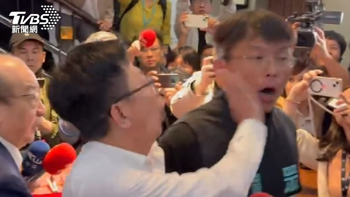 快訊／開戰了！國會戰神黃國昌「驚遭賞巴掌」爆氣：可以打人嗎