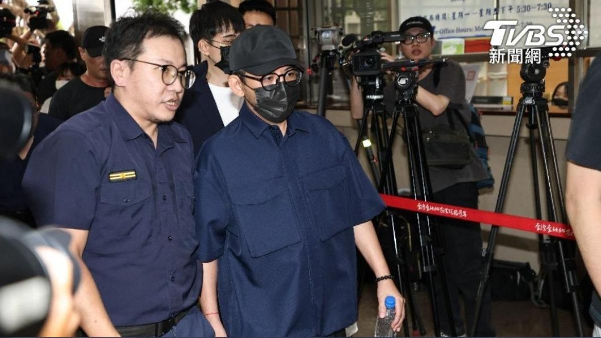 快訊/「為藝術犧牲」遭K小姐控性侵 黃子佼緊急請假神隱