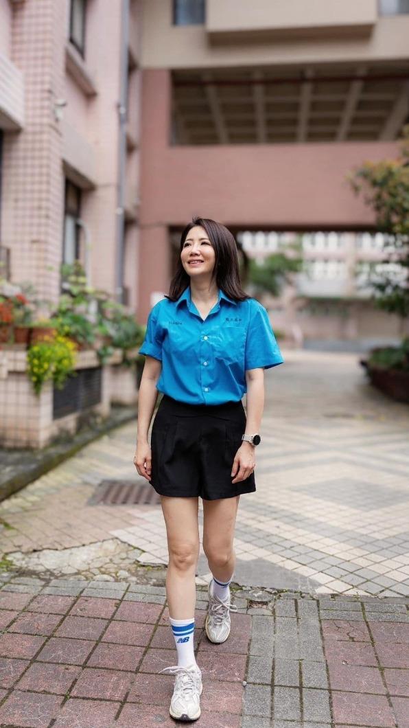 謝忻高中回憶如潮水般湧現。(圖/翻攝自謝忻臉書)