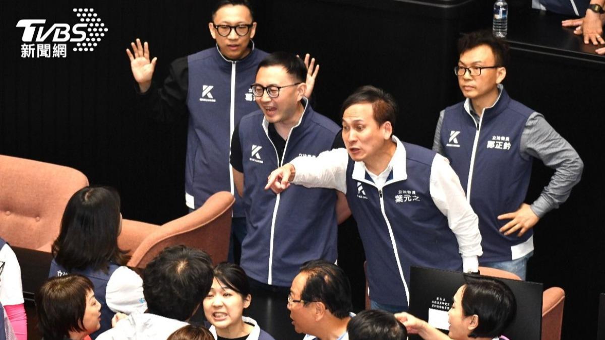 立法院爆發衝突,國民黨立委葉元之。(圖/胡瑞麒攝)