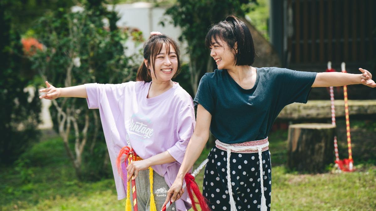 林雨宣（右）和鄭茵聲演出姊妹檔。（圖／公視台語台、華視提供）