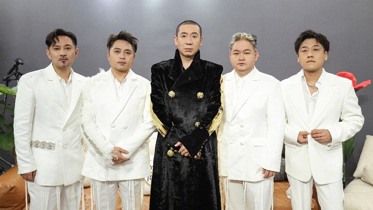 大陸樂團「二手玫瑰」總成績倒數第二，同樣遭淘汰。（圖／翻攝自湖南衛視歌手微博）