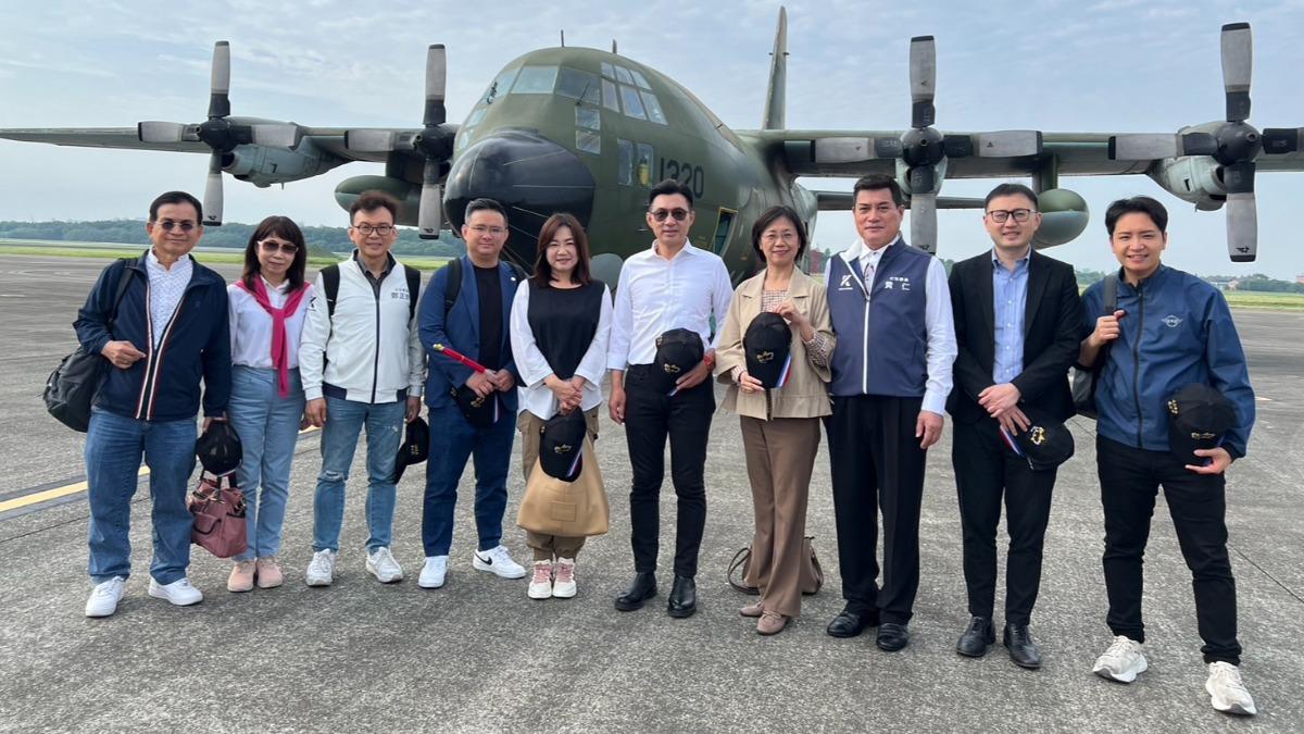 立院釀傷兵!太平島考察團「今剩10人」 馬文君:宣示捍衛主權
