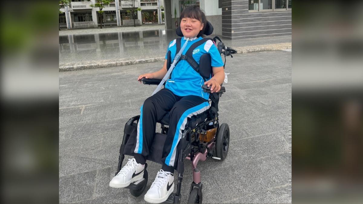 輪椅上的奇蹟!「珣珣」國二榮獲總統教育獎 盼當心理師助人