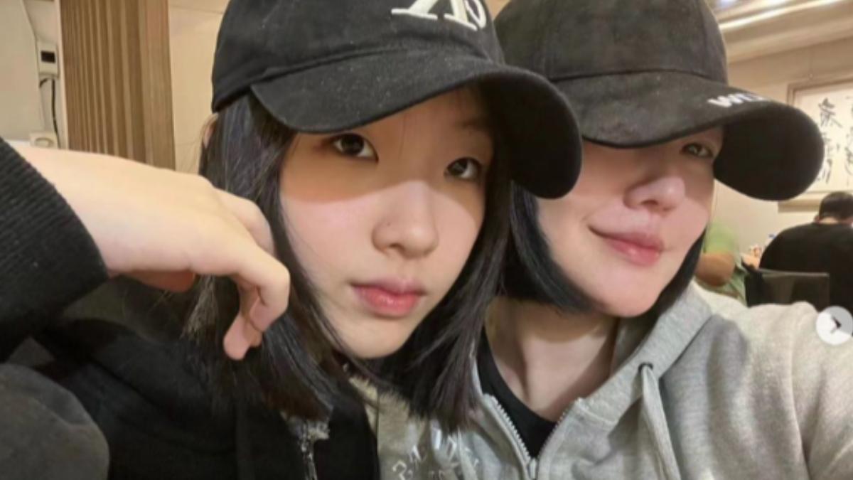 小S(右)和長女Elly相處像姊妹。(圖/翻攝小S臉書)