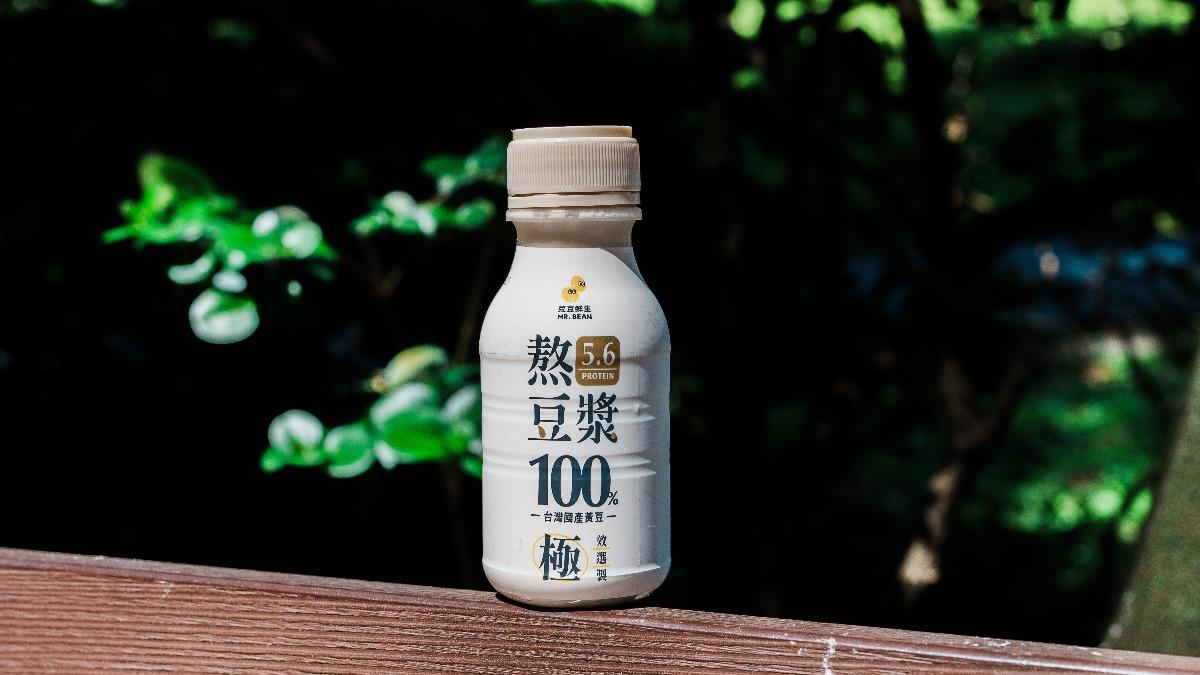熬豆漿全家開賣。(圖/業者提供)