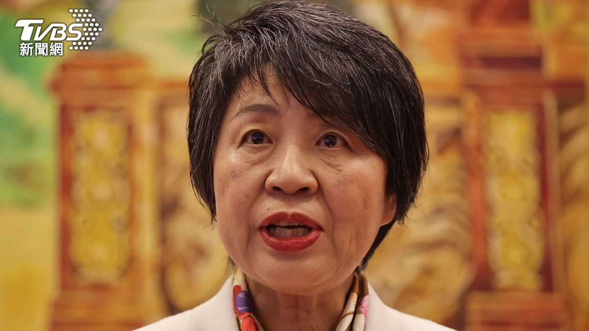 日外相失言「不生就不算女人」挨轟 緊急撤回發言