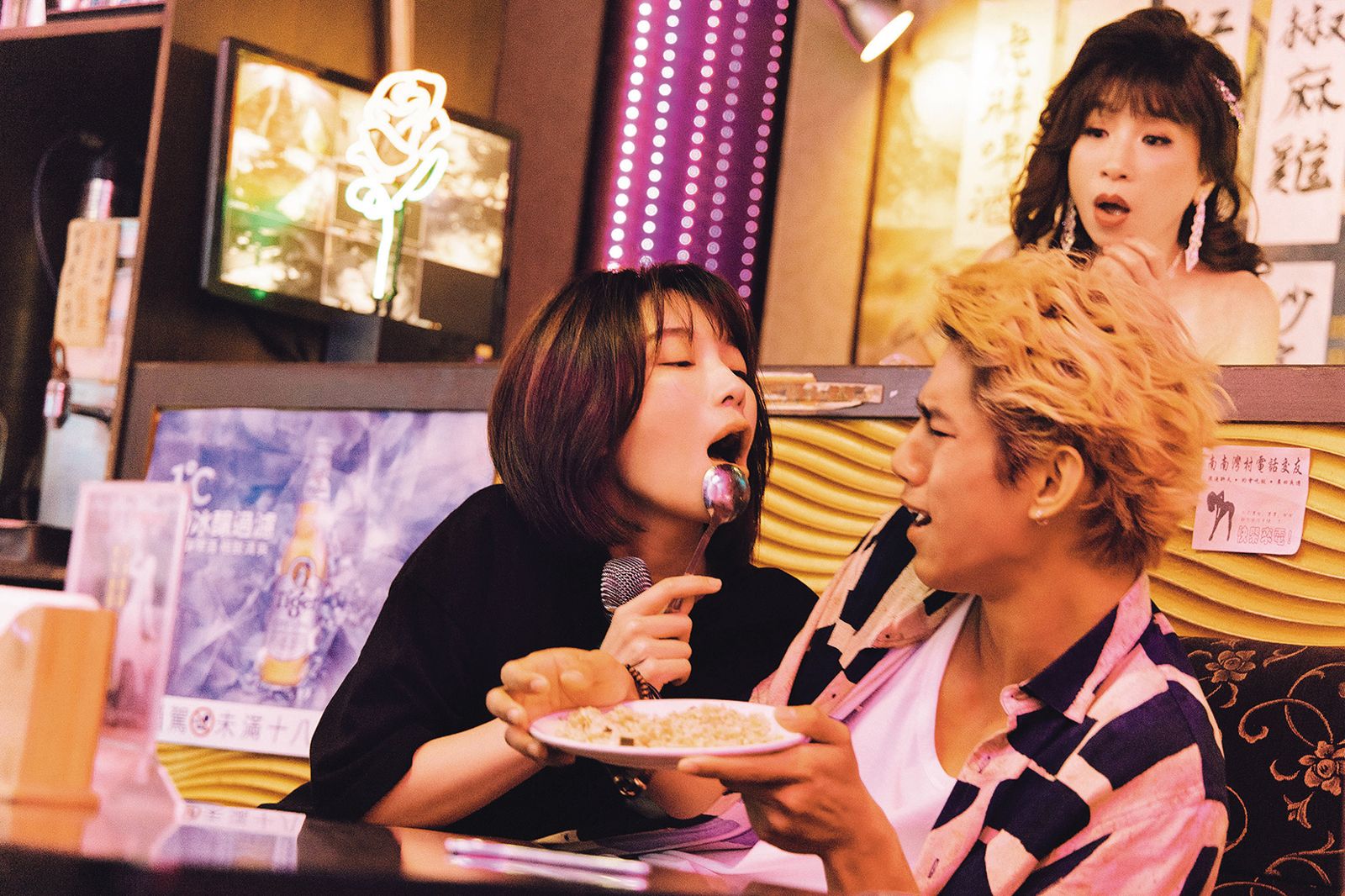 吳卓源和朱軒洋(右)鬧出感情風波,兩人都暫停活動至今。(圖/公共電視提供)