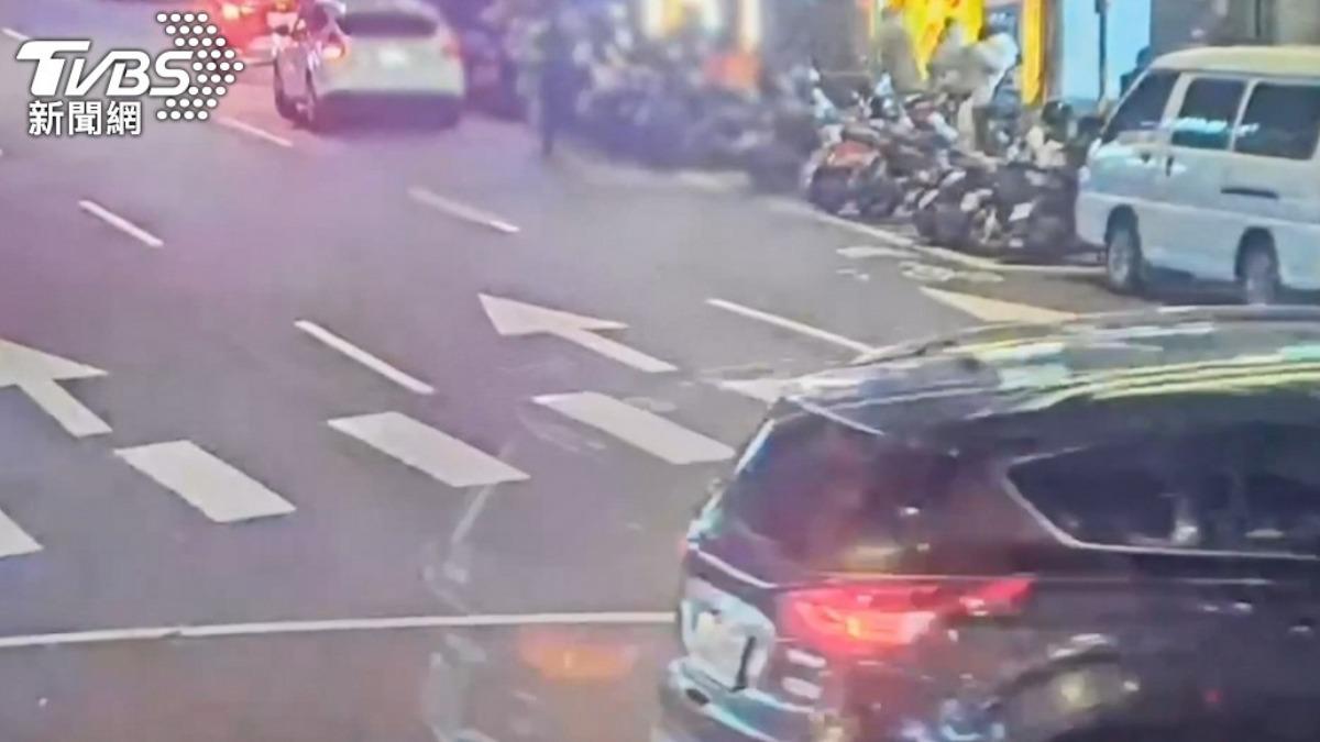 殺人未遂犯醫院逃脫！西門町酒瓶狠砸路人…過往案件曝光