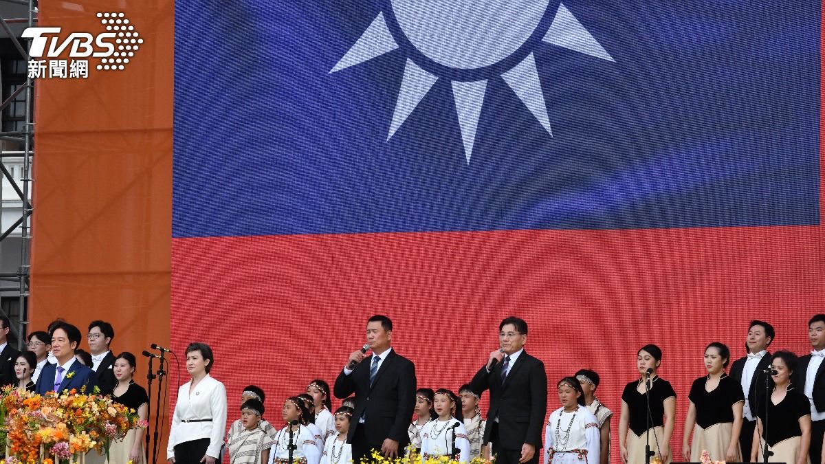 520就職/棒球迷賴清德上任!中職四大強投領唱國歌 21響禮炮劃天際