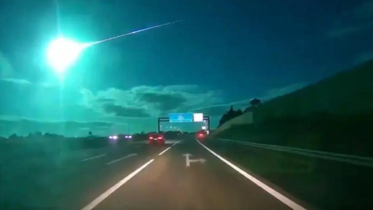 巨型流星劃過葡萄牙、西班牙天際 「藍色火球」點亮夜空