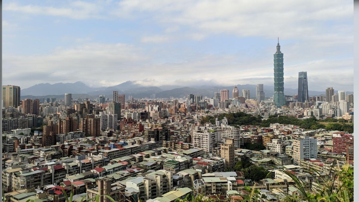 520可能出現慶祝行情，房仲看好「股房雙飛」。（圖／臺灣房屋提供）