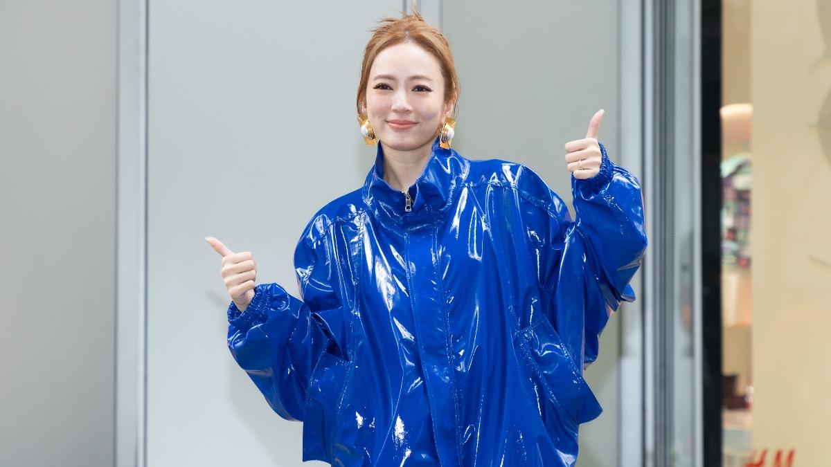 消失戲劇5年!女星在信義區街頭唱歌被拍 驚人近況曝光
