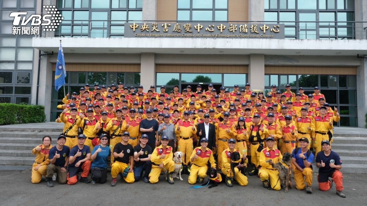 挑戰成功!高雄特搜隊成國內首支通過「中型與重型認證」