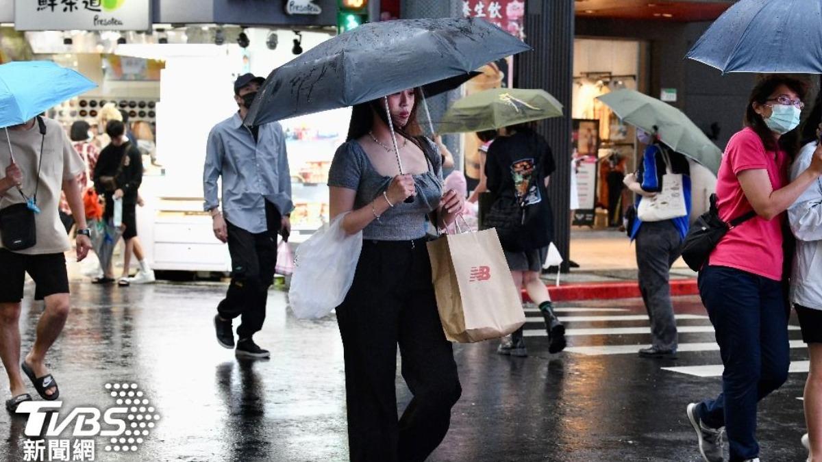 梅雨炸全台這兩天雨最猛　1號颱風恐生成大迴轉「逼近台灣時間」曝