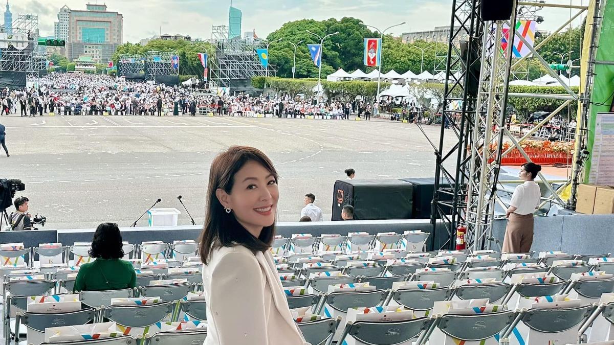 賈永婕接到總統府辦公室來電,邀請她參加就職典禮。(圖/翻攝自賈永婕臉書)